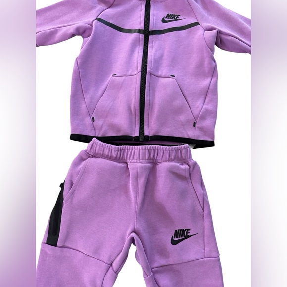 Toddler Girl’s Nike Sportswear Tech Outfit Violet Shock 2T - Picture 7 of 7
